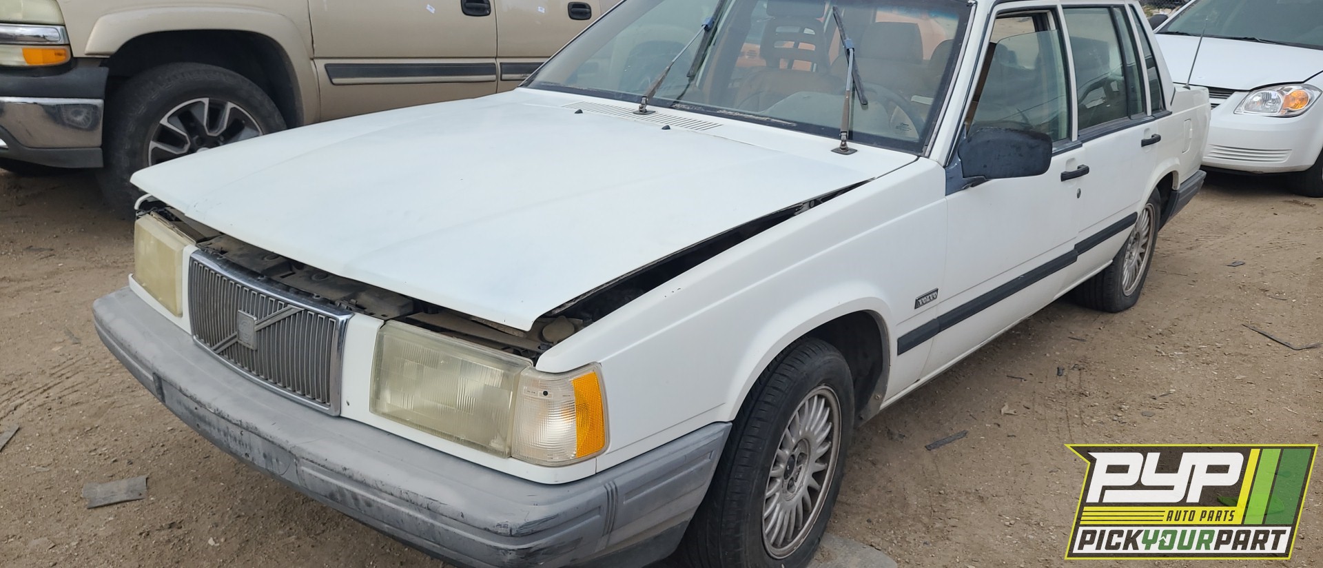 1991 VOLVO 740 available for parts