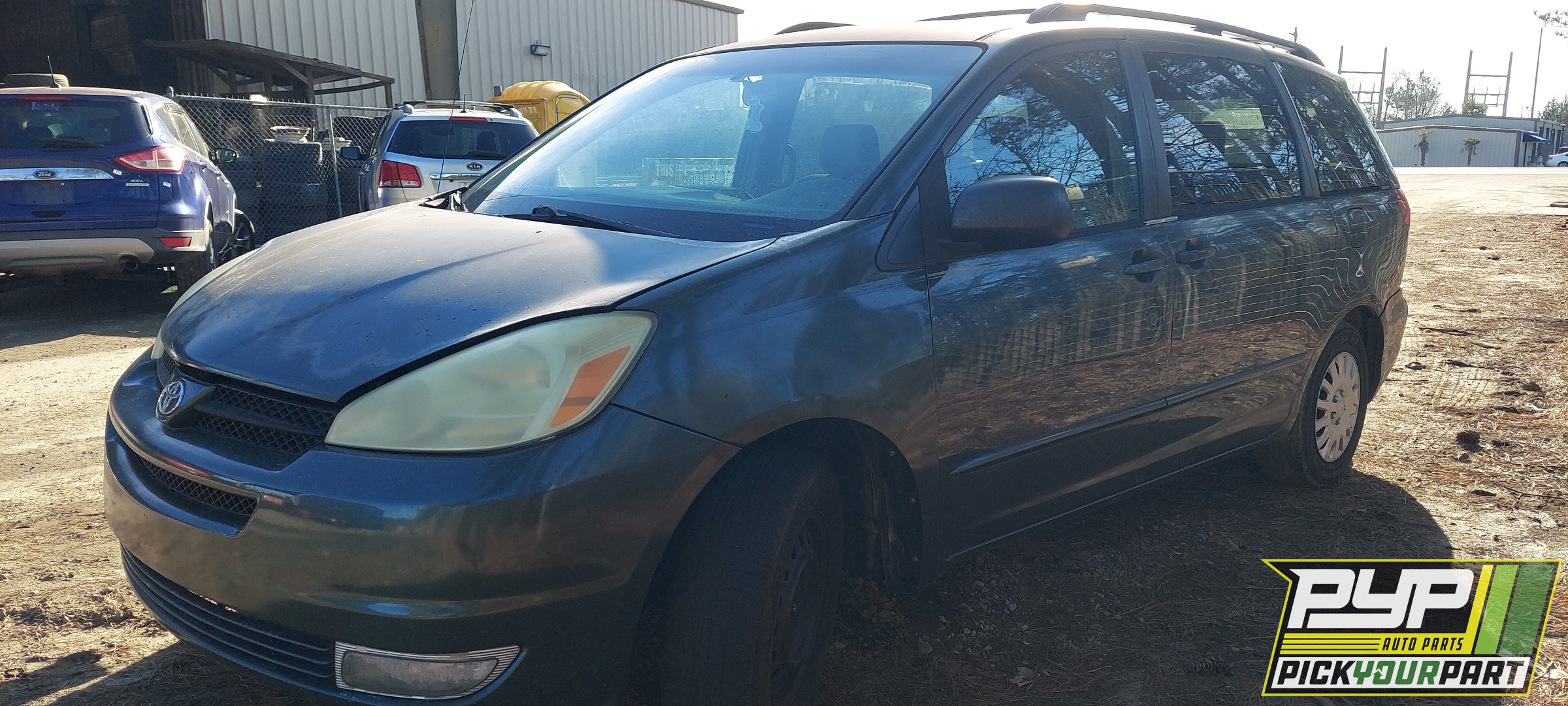2004 TOYOTA SIENNA partes disponibles