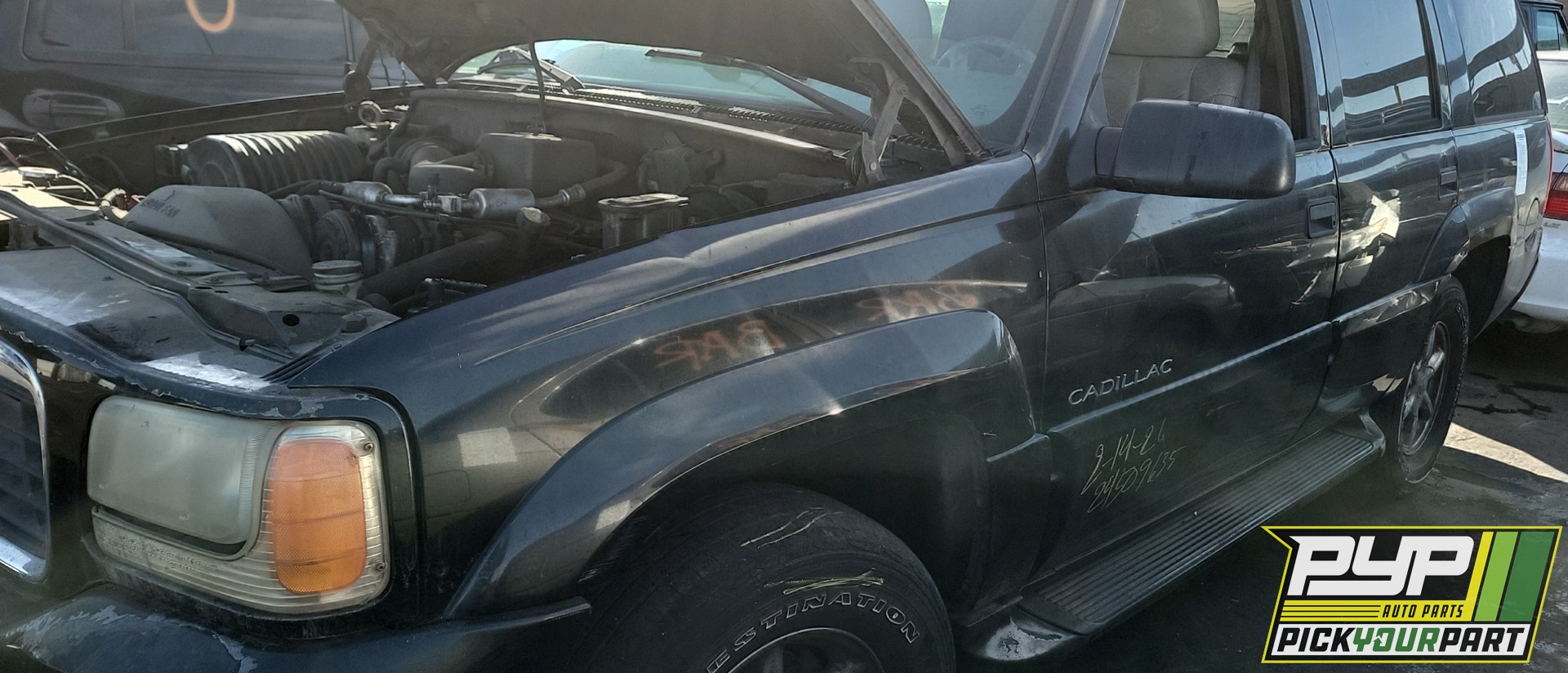 1999 CADILLAC ESCALADE available for parts