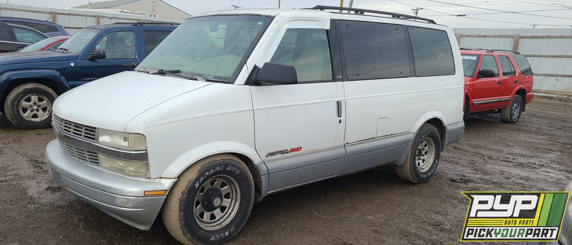 1998 CHEVROLET ASTRO available for parts