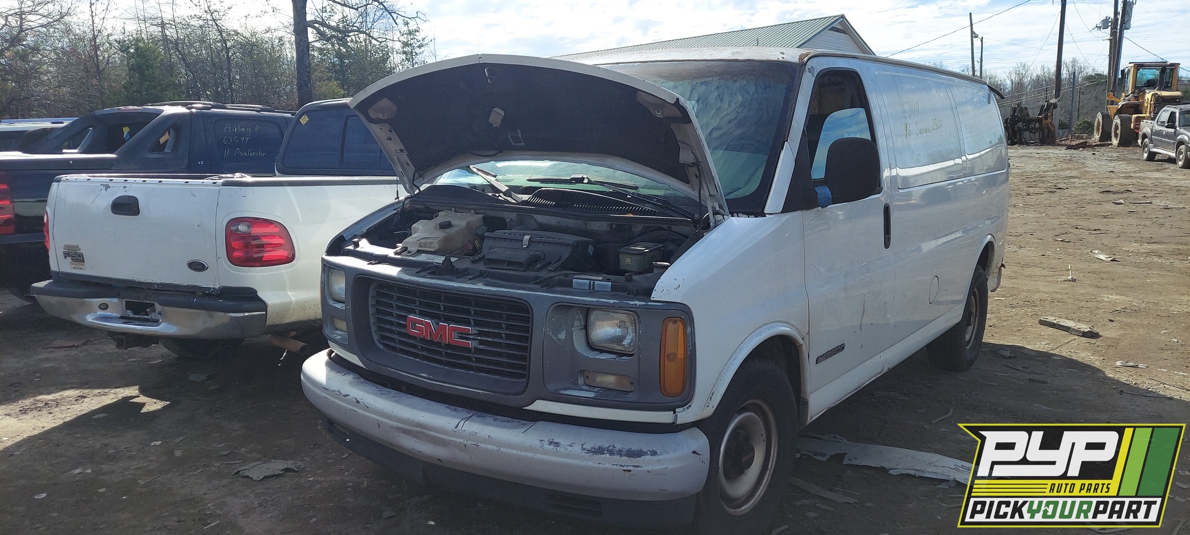 1996 GMC SAVANA 2500 available for parts