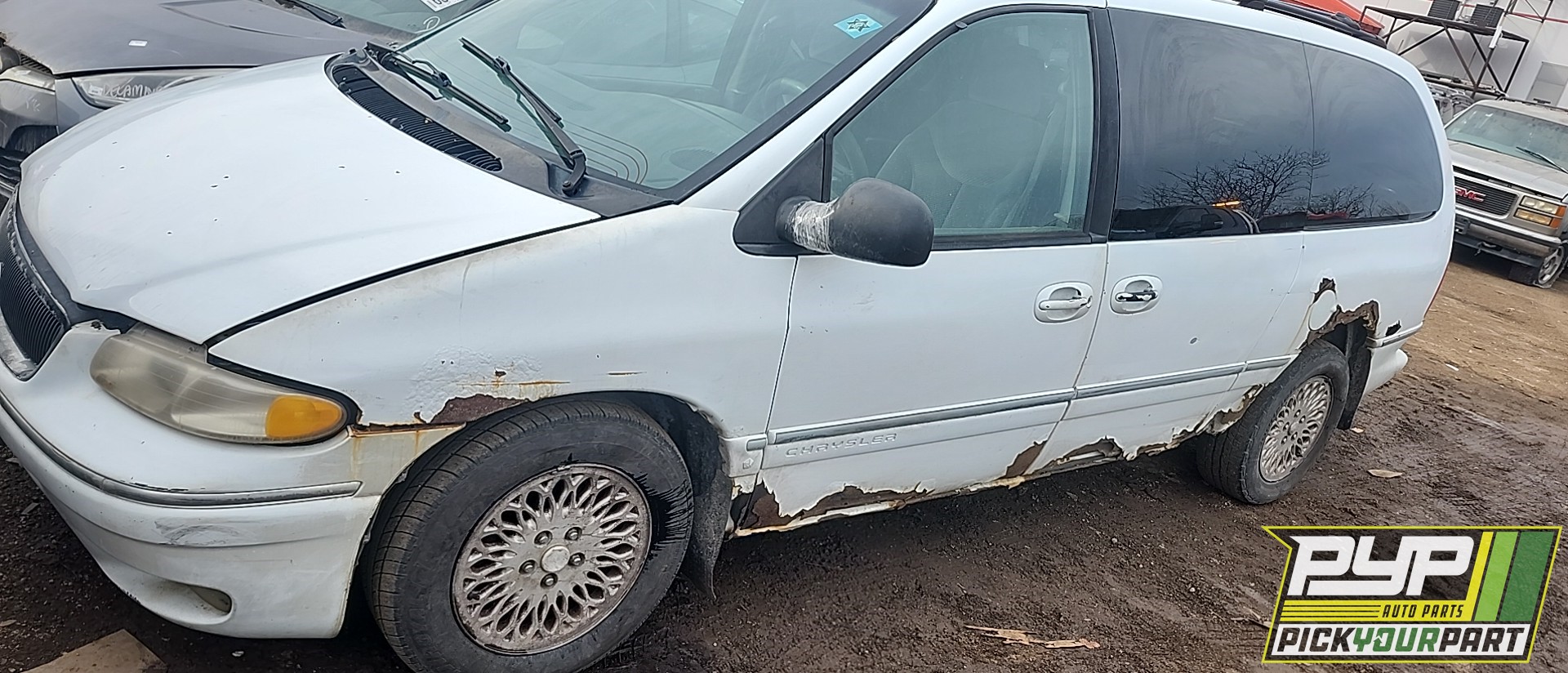 1996 CHRYSLER TOWN & COUNTRY partes disponibles