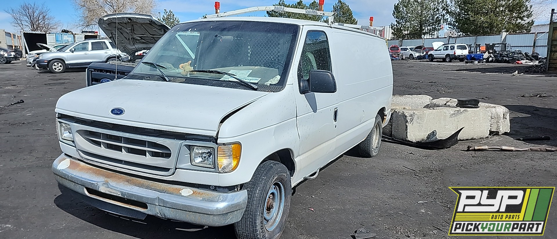 1999 FORD E-150 ECONOLINE available for parts