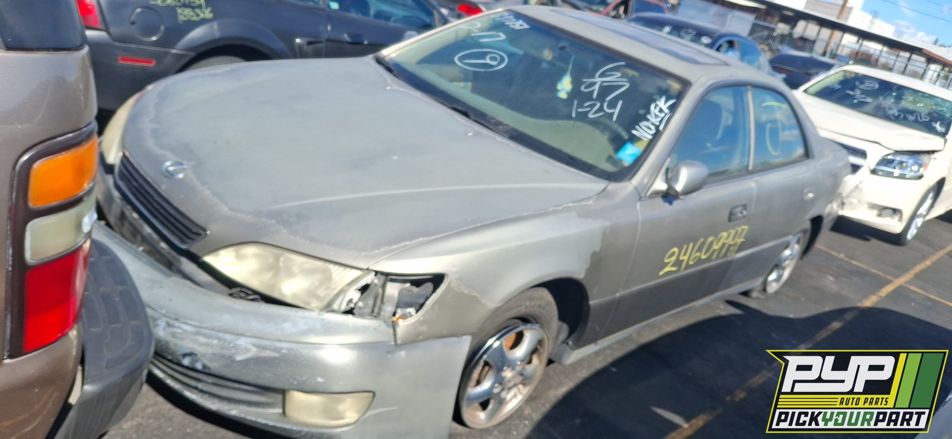 1997 LEXUS ES300 available for parts