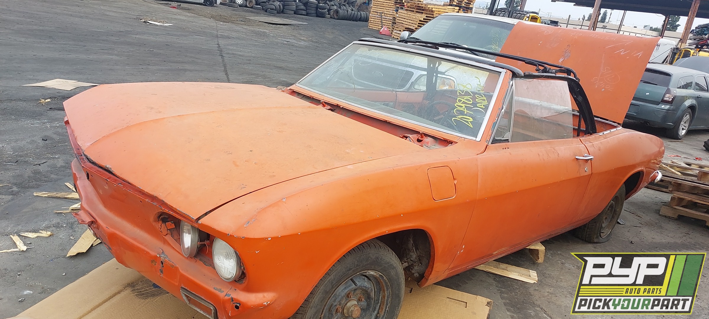 1966 CHEVROLET CORVAIR partes disponibles