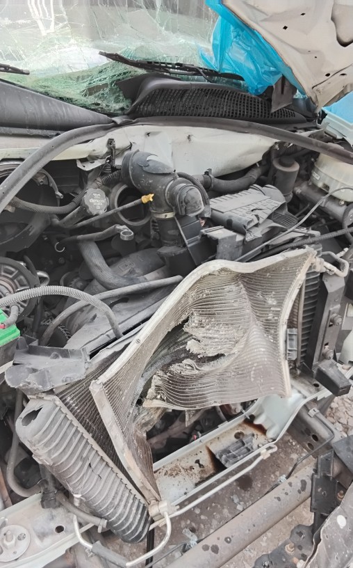 4.8 AUTO RWD 4.8L (VIN F 8TH DIGIT OPT L20) SEE PHOTO