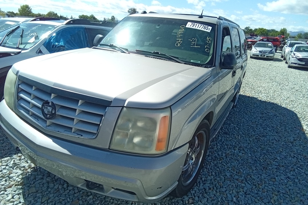 2005 CADILLAC ESCALADE ESV AT;