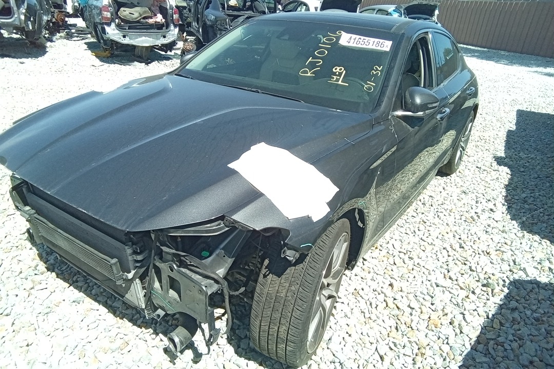 (AT) 3.3L RWD