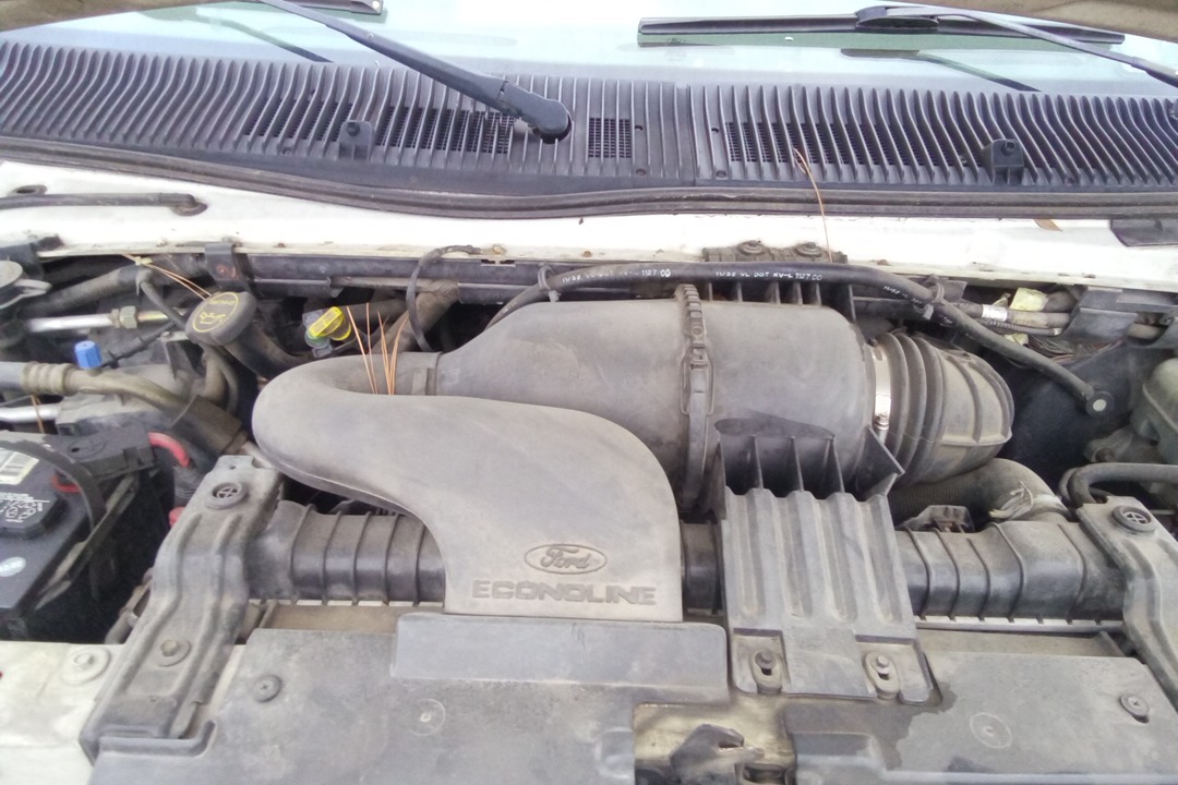 2001 FORD E350 VAN PULL TO CHECK FOR EGR