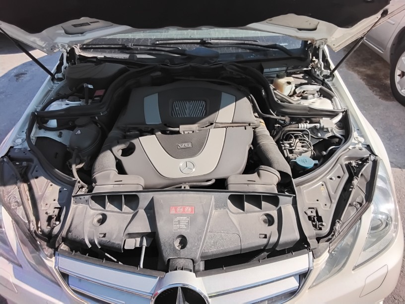 2011 MERCEDES-BENZ MERCEDES E-CLASS UTR CC